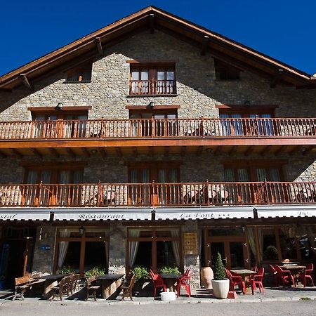 Hostal La Font Os de Civís المظهر الخارجي الصورة